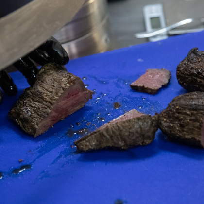 Доска разделочная 500х350х18 мм синяя пластик - изображение 4