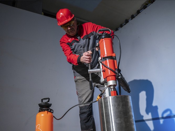 Двигатель для алмазного сверления VOLL INDUSTRIAL VDM 33 1.00033 - изображение 2