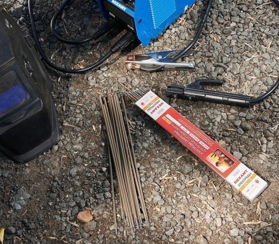 Электроды REXANT 11-0960 350 мм ОЗС-12 3 мм пачка 1 кг - изображение 4