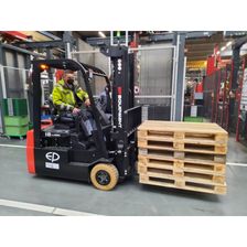 Электропогрузчик трехопорный переднеприводный EP CPD18TVL 4800 мм - изображение 12