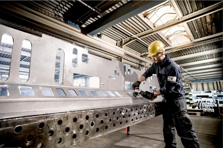 Фрезер аккумуляторный METABO KFM 18 LTX3  RF  кромочный по металлу без АКБ и З/У 601754840 - изображение 3