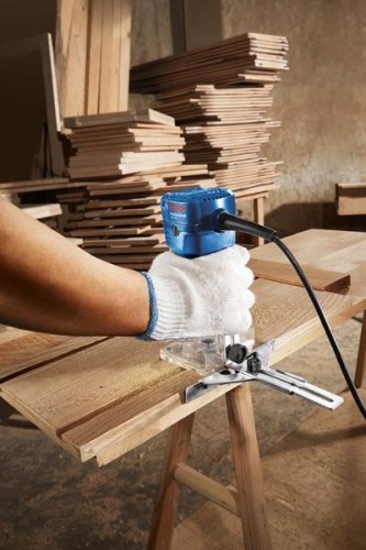 Фрезер сетевой BOSCH GKF 550 06016A0020 - изображение 3