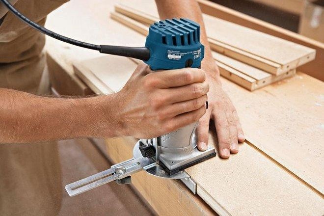 Фрезер сетевой BOSCH GKF 600 060160A100 Кейс - изображение 3