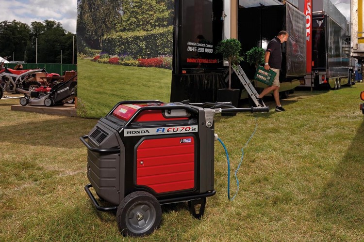Генератор бензиновый HONDA ЕU 70 is инверторный EU70iSRGT - изображение 3