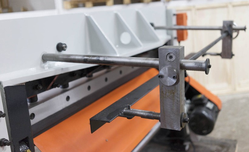 Гильотина электромеханическая STALEX Q11-3x1500 386002 - изображение 4