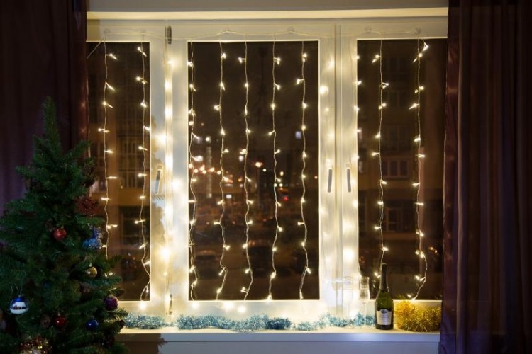 Гирлянда Neon-Night ДОЖДЬ (занавес) 2,5x2 м 300 LED теплый белый 235-056 - изображение 2