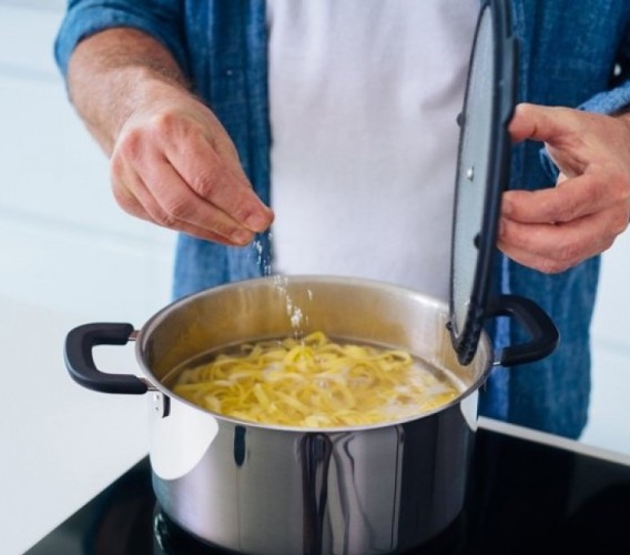 Кастрюля FISKARS 1026578 5,0 л - изображение 5