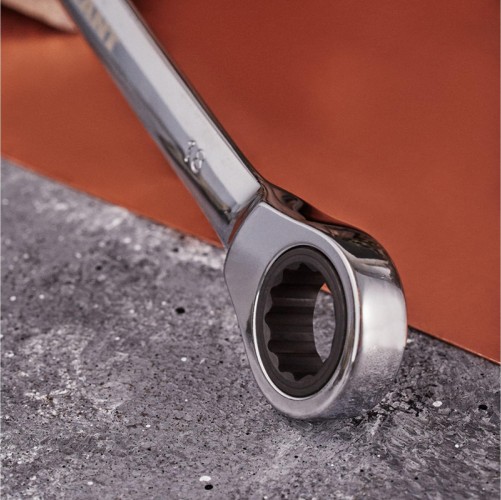 Ключ комбинированный REXANT 12-5819-1 трещоточный 18 мм, crv, зеркальный хром - изображение 3