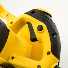 Пила дисковая электрическая KOLNER KCS 140/900 - изображение 9