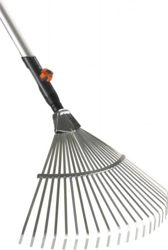 Комбосистема GARDENA 03022-36.000.00 комплект: грабли веерные (насадка+ рукоятка дерево 130 см) 03022-36.000.00