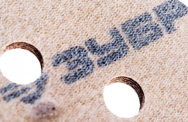 Круг шлифовальный на липучке ЗУБР МАСТЕР 8 отверстий, р100, 125мм, 5 шт 35562-125-100 - изображение 2