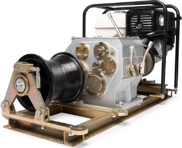 Лебедка тяговая с бензиновым приводом КВТ ЛТА-5 автономная  88397