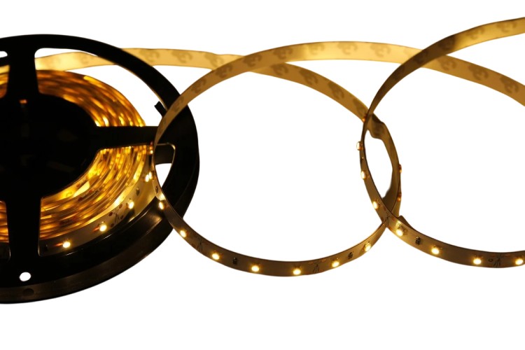 Лента светодиодная LAMPER  141-336 12B, SMD2835, 4,8Bт/м, 60LED/м, 3000K, 8мм/5м - изображение 2