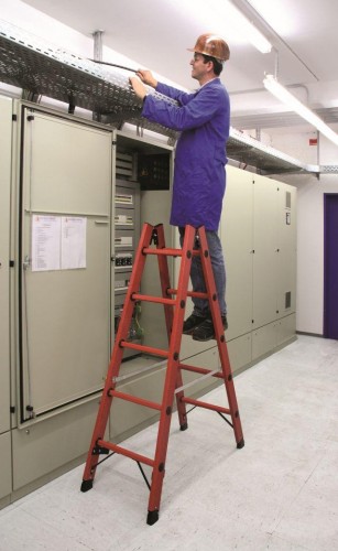 Лестница из стекловолокна KRAUSE 8 перекладин, двухсторонняя 819734