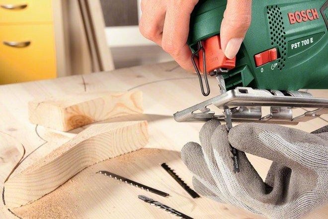 Лобзик сетевой BOSCH PST 700 E 06033A0020 Кейс - изображение 2