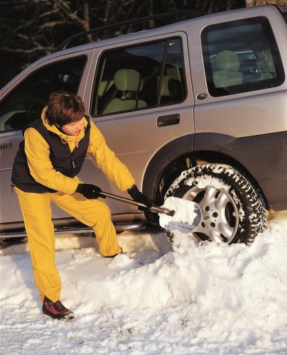 Лопата автомобильная для уборки снего FISKARS 1001574  (131520) - изображение 2