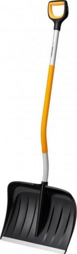 Лопата для уборки снега FISKARS X-serie c изогнутой ручкой 1057186F 1057186