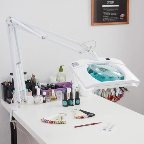 Лупа REXANT 31-0101 на струбцине квадратная 3D с подсветкой, 150х180мм - изображение 5