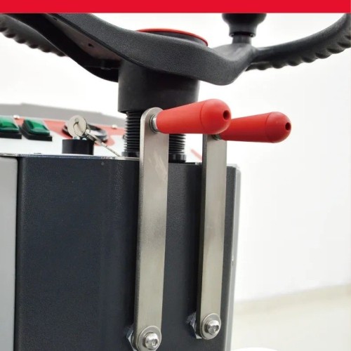 Машина подметальная Bennett Tornado T700BD (Li-ion 200А) с местом оператора BNT93181 - изображение 4