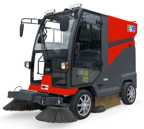 Машина подметально-уборочная VOSTOK C210 (акб Li-ion 48/200Ah) с сиденьем для оператора AN-C210L