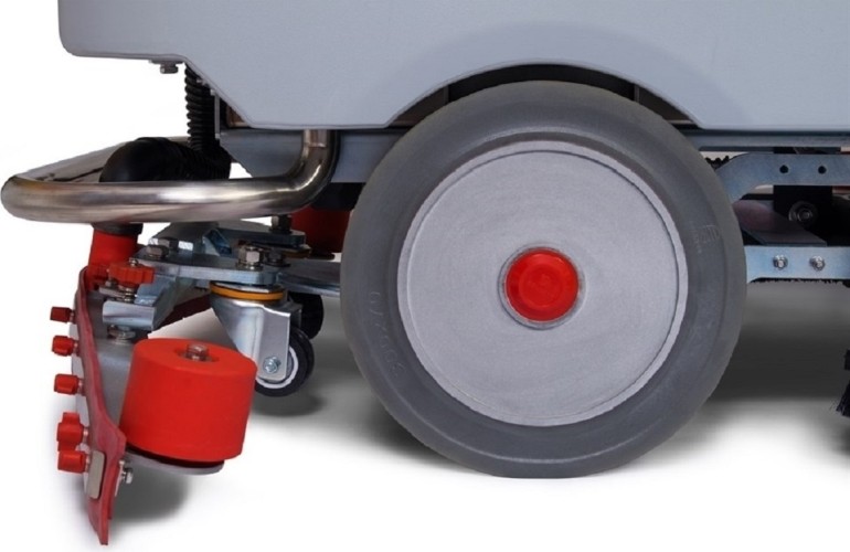 Машина поломоечная Bennett Hussar H120-75R (слитиевым АКБ 300A) с местом оператора BNT64090-li300 - изображение 5