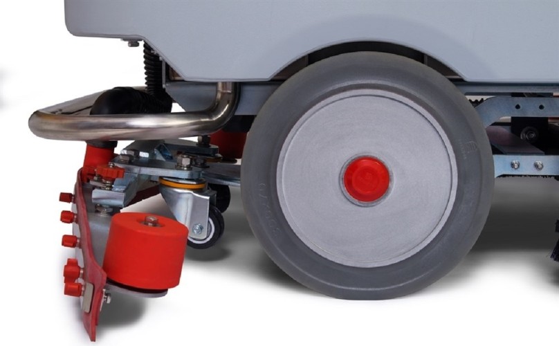 Машина поломоечная Bennett Hussar H120 с местом оператора BNT64060 - изображение 5