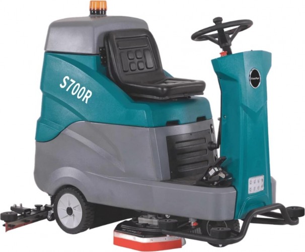 Машина поломоечная VinnerMyer S700R компактная с сиденьем оператора (литий АКБ 150 Ач  VM700R-L150