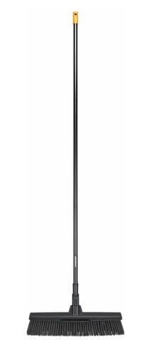 Метла FISKARS Solid большая  1025926