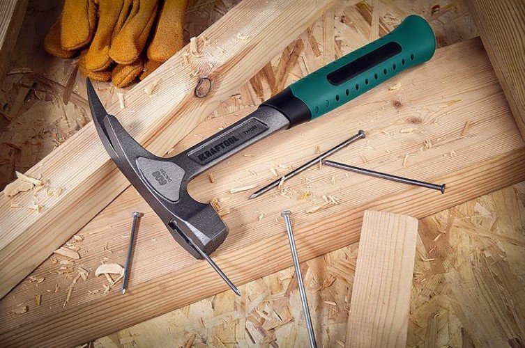 Молоток кровельщика KRAFTOOL "THOR" 600 г, цельнокованый, с магнитом 20181 - изображение 3