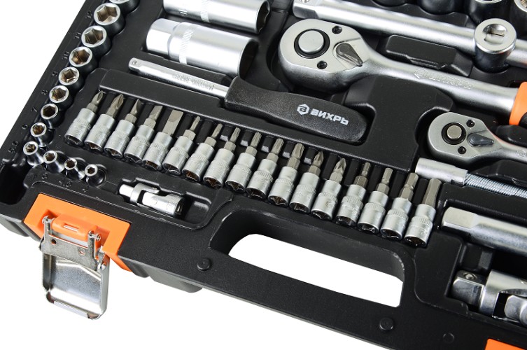 Набор инструментов ВИХРЬ 1/2", 1/4", CrV, 82 пластиковый кейс 82 предм 73/6/7/3 - изображение 4