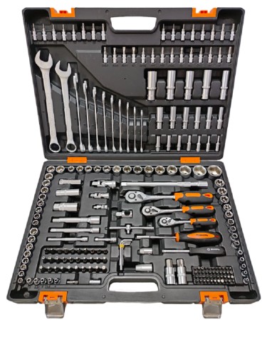 Набор инструментов ВИХРЬ 73/6/7/12 1/2", 1/4", 216 предм.