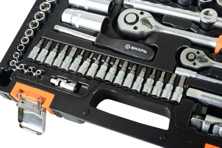 Набор инструментов ВИХРЬ АВТО, 1/2", 1/4", CrV в кейсе 82 предм. 73/6/7/6 - изображение 4