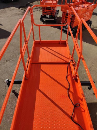 Несамоходный подъемник ножничного типа GROST Tower 500-11 DC с выдвижной платформой, аккумуляторный 212432 - изображение 5