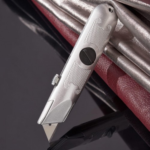 Нож для строительных работ REXANT 12-4908 с трапециевидным выдвижным лезвием - изображение 2