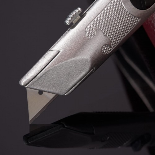 Нож для строительных работ REXANT 12-4908 с трапециевидным выдвижным лезвием - изображение 4