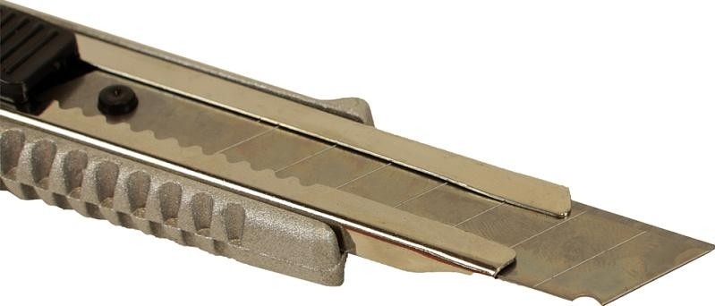 Нож для строительных работ Sturm 1076-08-09 18мм, алюминиевый корпус, автофиксация - изображение 3