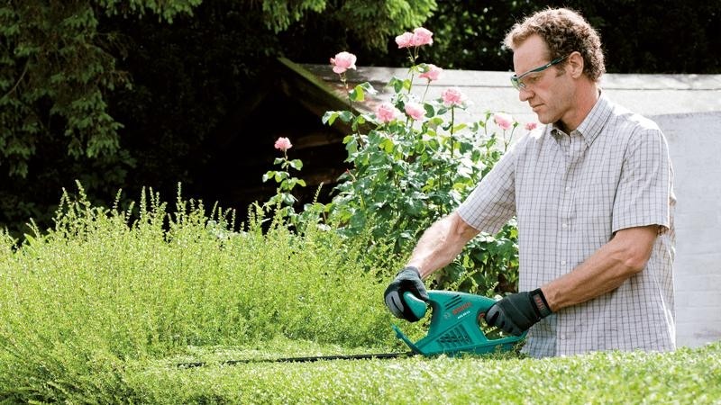 Ножницы-кусторез электрические BOSCH Universal HedgeCut 45 0600847A05 - изображение 2