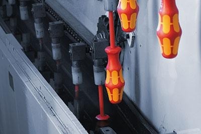 Отвертка диэлектрическая WERA Kraftform Plus 100 VDE 1000 V 168i # 2 rot х 200 мм WE-004784 WE-004784 - изображение 5