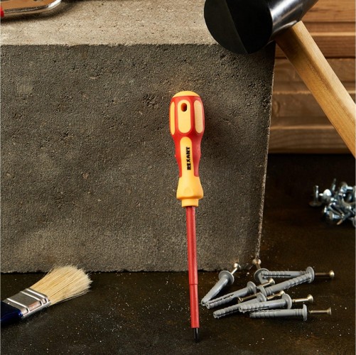 Отвертка крестовая REXANT PH0х100 мм диэлектрическая до 1000В 12-4716 - изображение 4