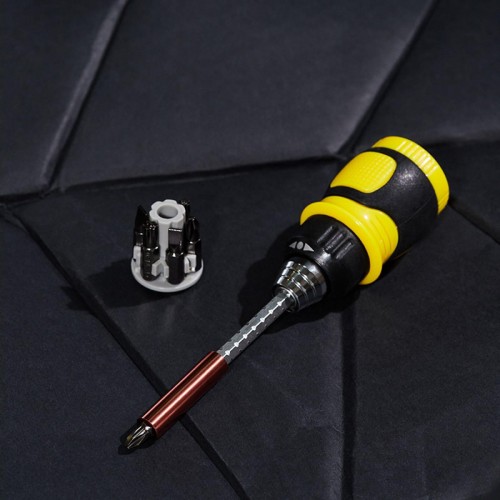 Отвертка с битами REXANT 12-4779 набор 8 предметов с реверсивной отверткой - изображение 5