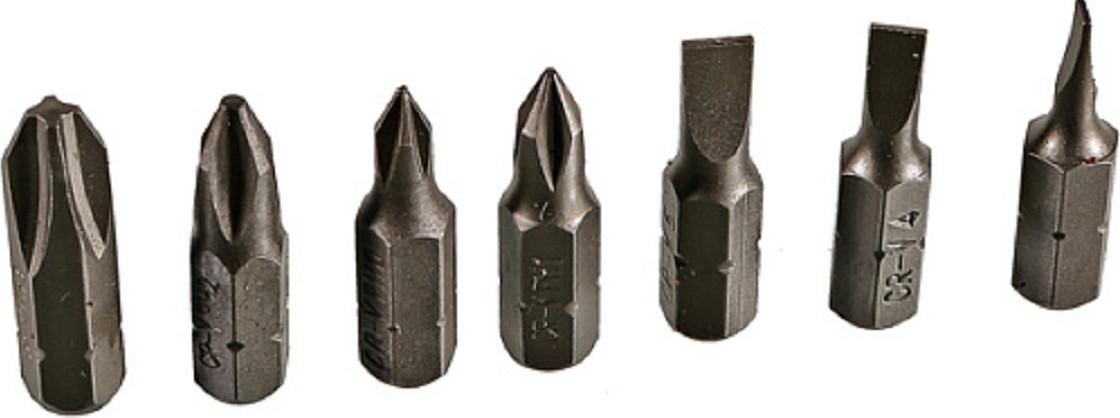 Отвертка с битами Sturm 1040-08-SS7 в комплекте 6 бит - изображение 5