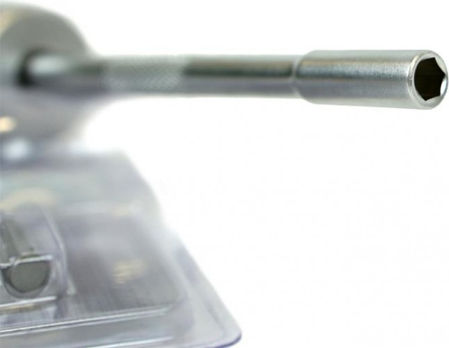 Отвертка с битами Sturm 1040-19-6 реверсивная с автомат. битодержателем 12 в 1 - изображение 3