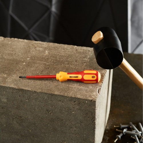 Отвертка шлицевая REXANT SL3х75 мм диэлектрическая до 1000В 12-4711 - изображение 4