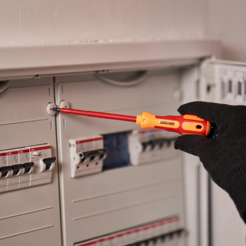 Отвертка шлицевая REXANT SL4х100 мм диэлектрическая до 1000В 12-4712 - изображение 4