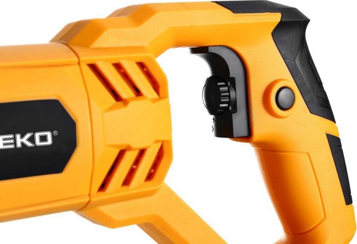 Пила сабельная DEKO DKRS1000 063-4194 - изображение 3