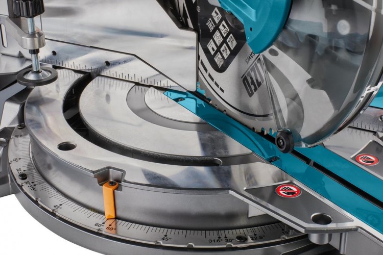 Пила торцовочная аккумуляторная MAKITA LS004GZ01 XGT 40В BL - изображение 2