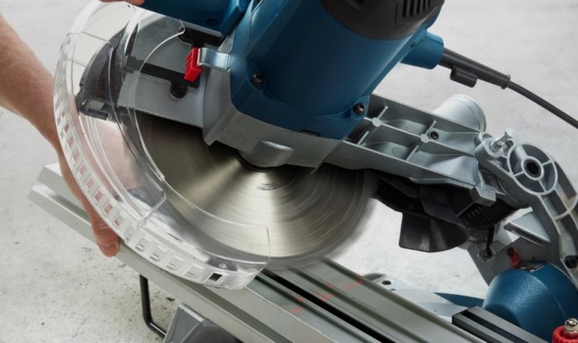 Пила торцовочная сетевая BOSCH GCM 216 0601B33000 - изображение 3