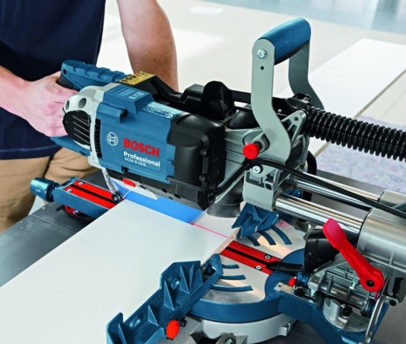 Пила торцовочная сетевая BOSCH GCM 8 SDE 0601B19200 - изображение 2