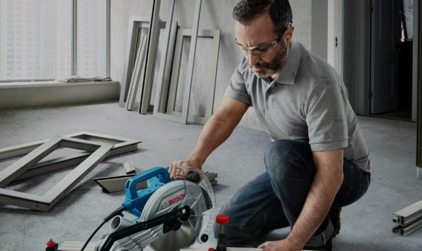 Пила торцовочная сетевая BOSCH GCM 216 0601B33000 - изображение 5