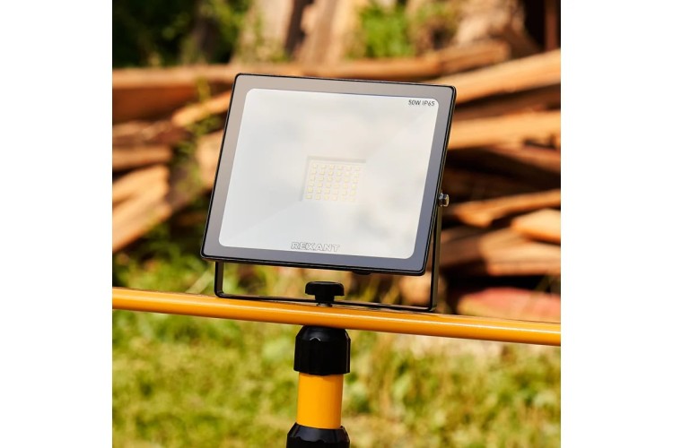 Прожектор REXANT 605-004 светодиодный СДО 50Вт 4000Лм 6500К холодный свет - изображение 5